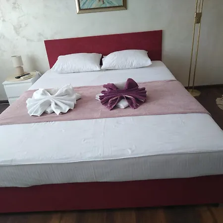 Apartment Lea Beo *